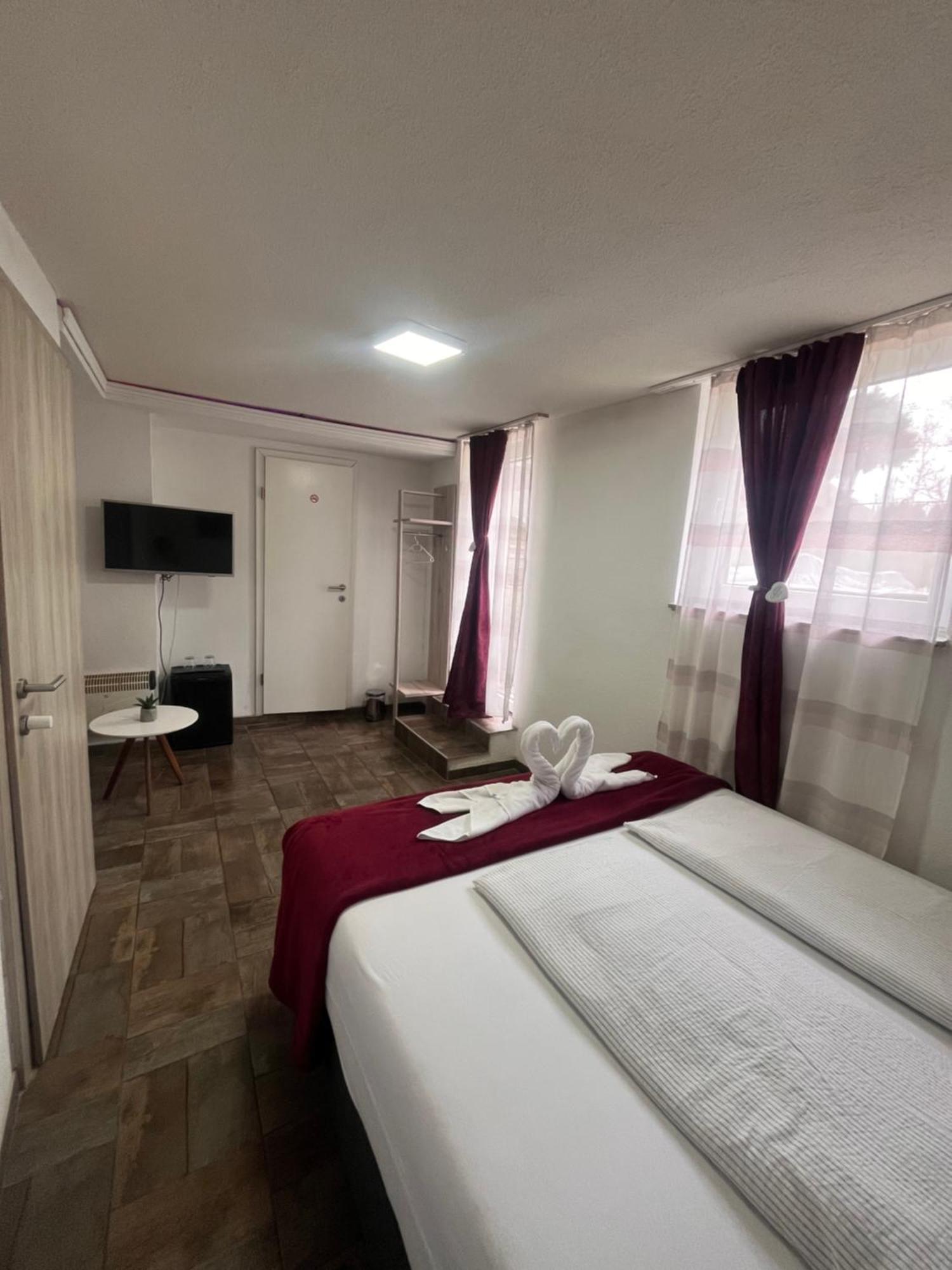 Panda Rooms มาริบอร์ ภายนอก รูปภาพ